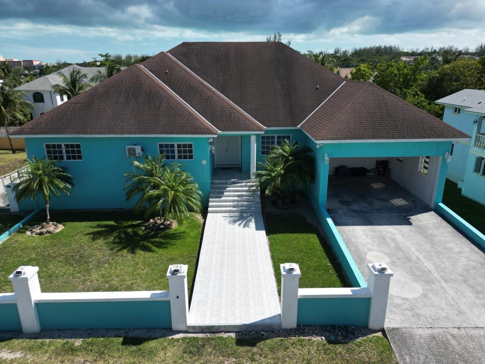 53 LAKE CUNNINGHAM Lake Cunningham New Providence/Paradise Island