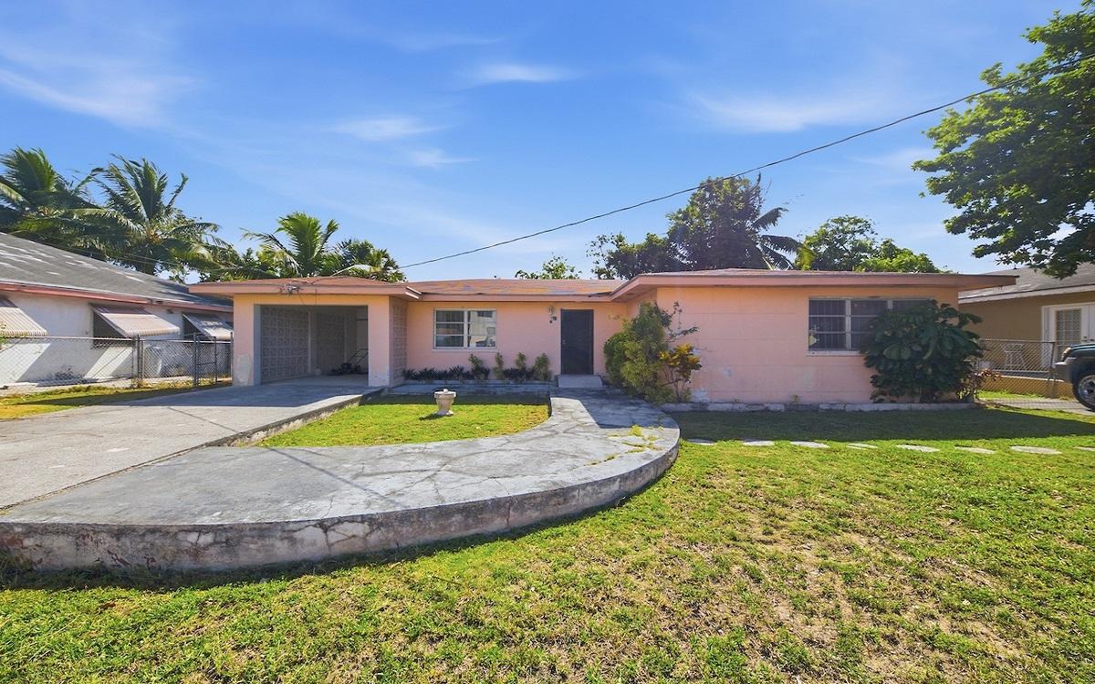 LOT 7 EAST AVENUE Carmichael Road New Providence/Paradise Island
