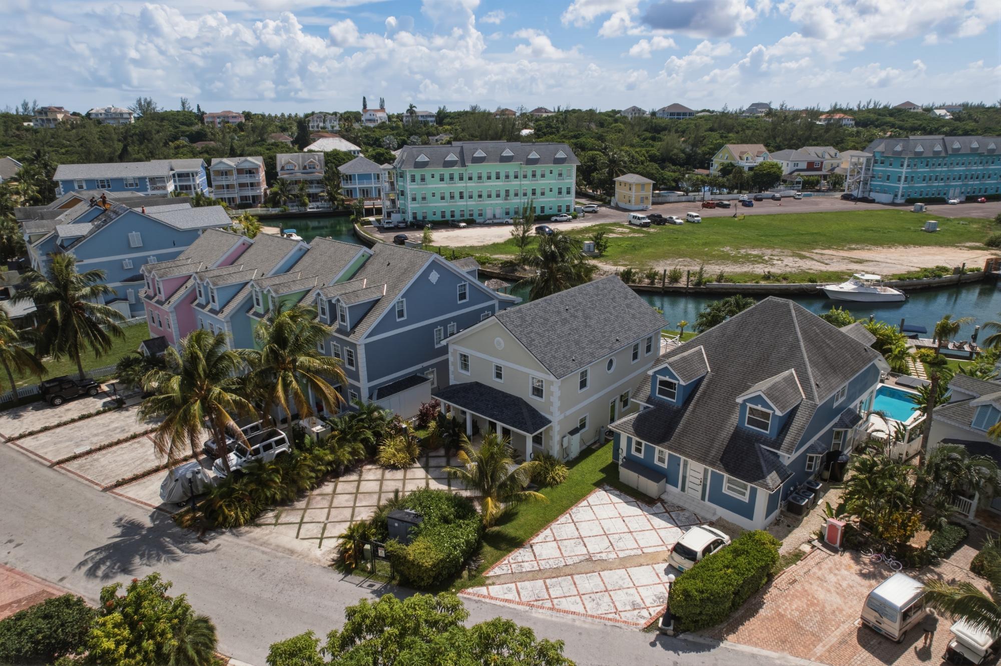 9 KINGFISHER ISLAND West Bay Street New Providence/Paradise Island