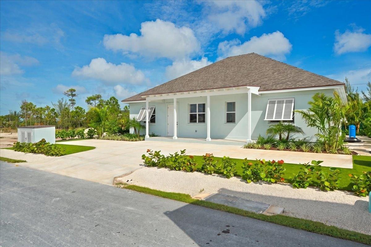 11 WINDSOR LAKES Adelaide New Providence/Paradise Island