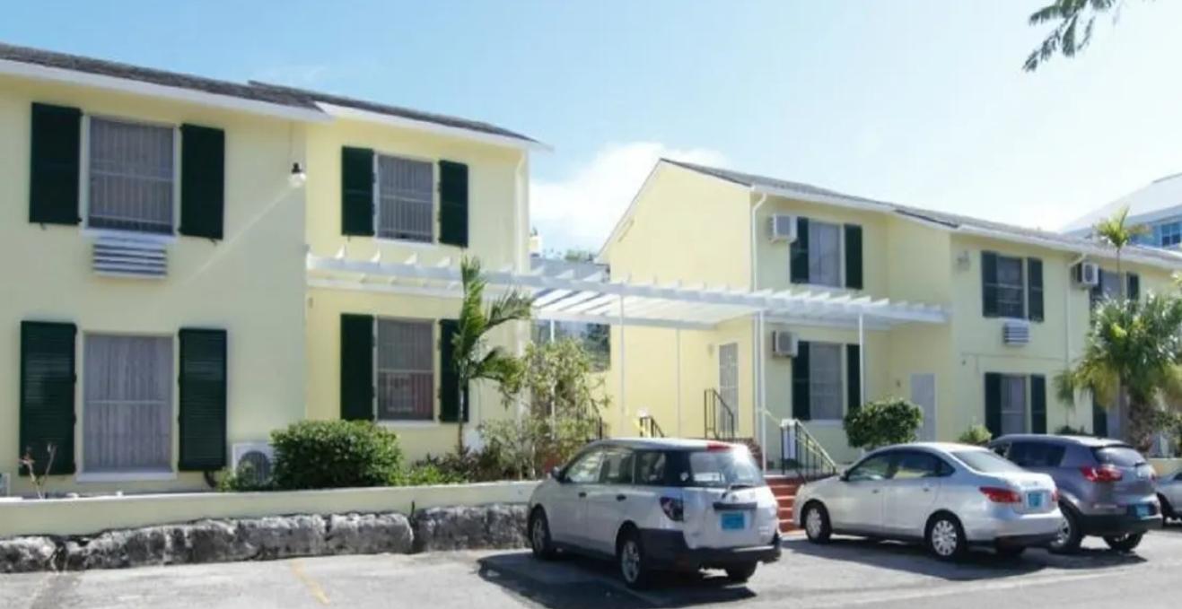 12 HILLTOP, 2ND TERRACE Collins Avenue New Providence/Paradise Island