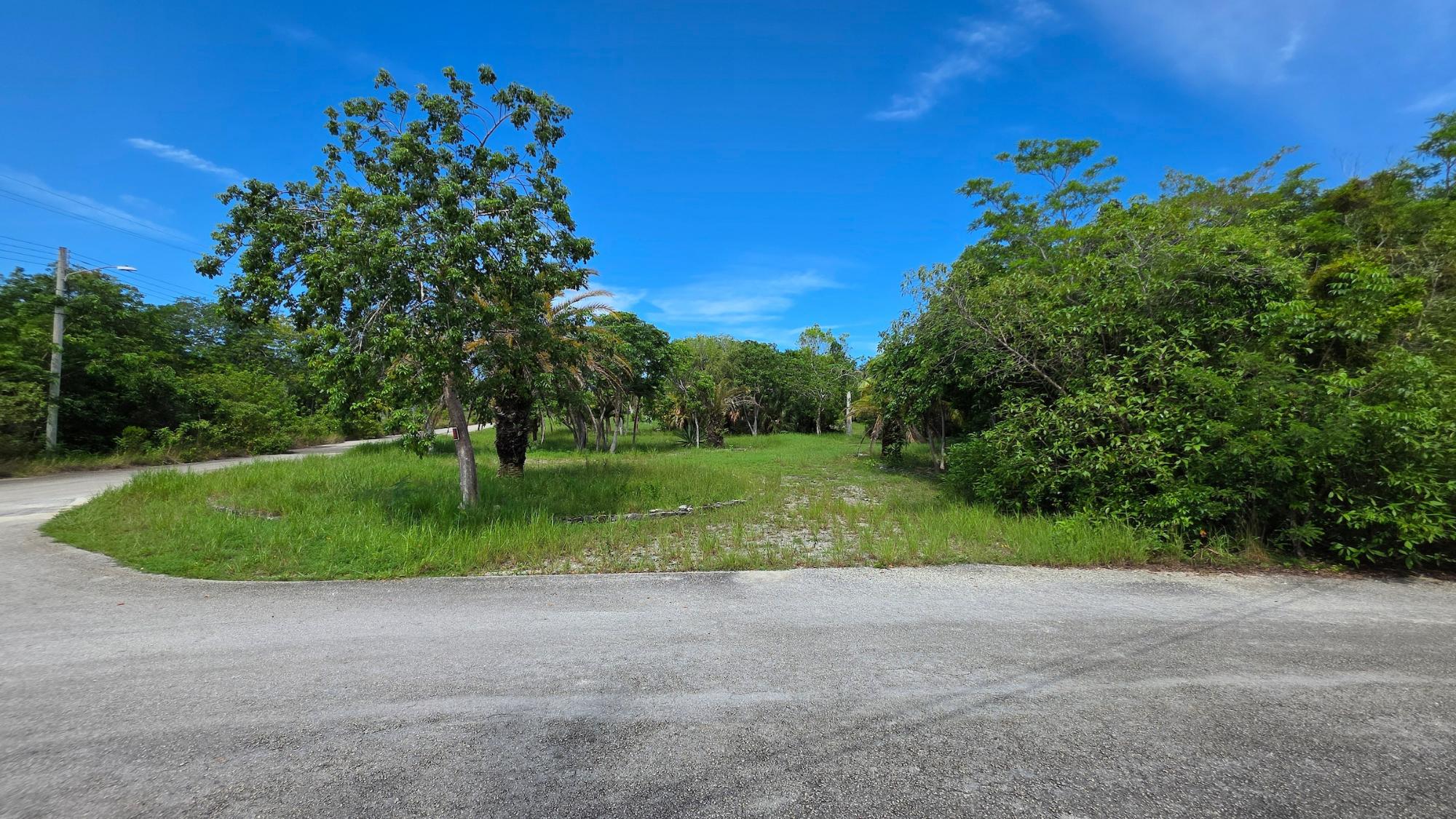 EAST WIND LANE South Ocean New Providence/Paradise Island